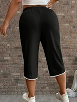 Plus Size 1XL-5XL Women Fashion Comfortable Stretchy Three Quarter Pants for Women Casual Solid Color Functional Pockets Pants - Image 2