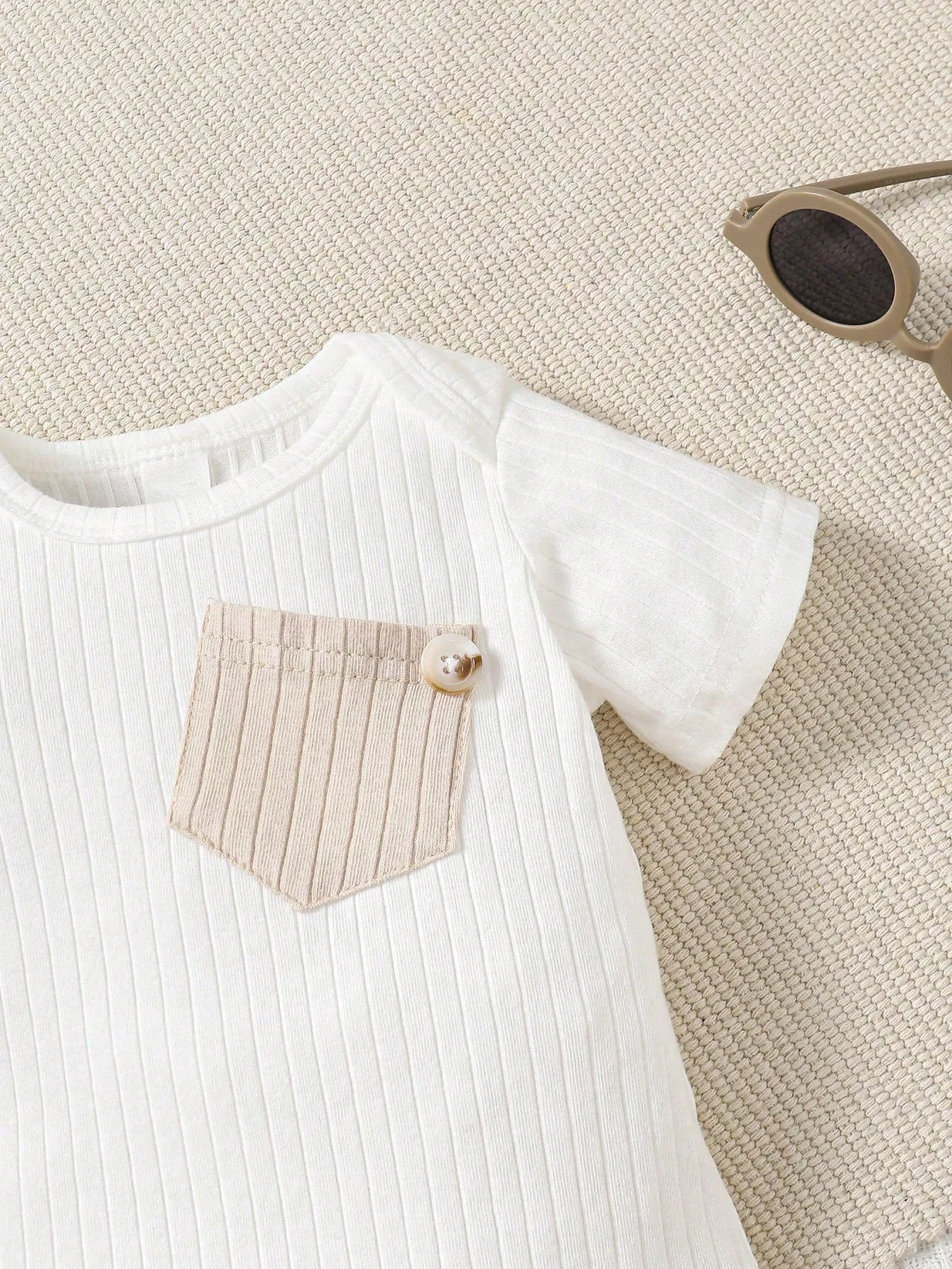 Summer Baby Boy Patched Pocket Bodysuit & Crisscross Back Pinafore Shorts Suit