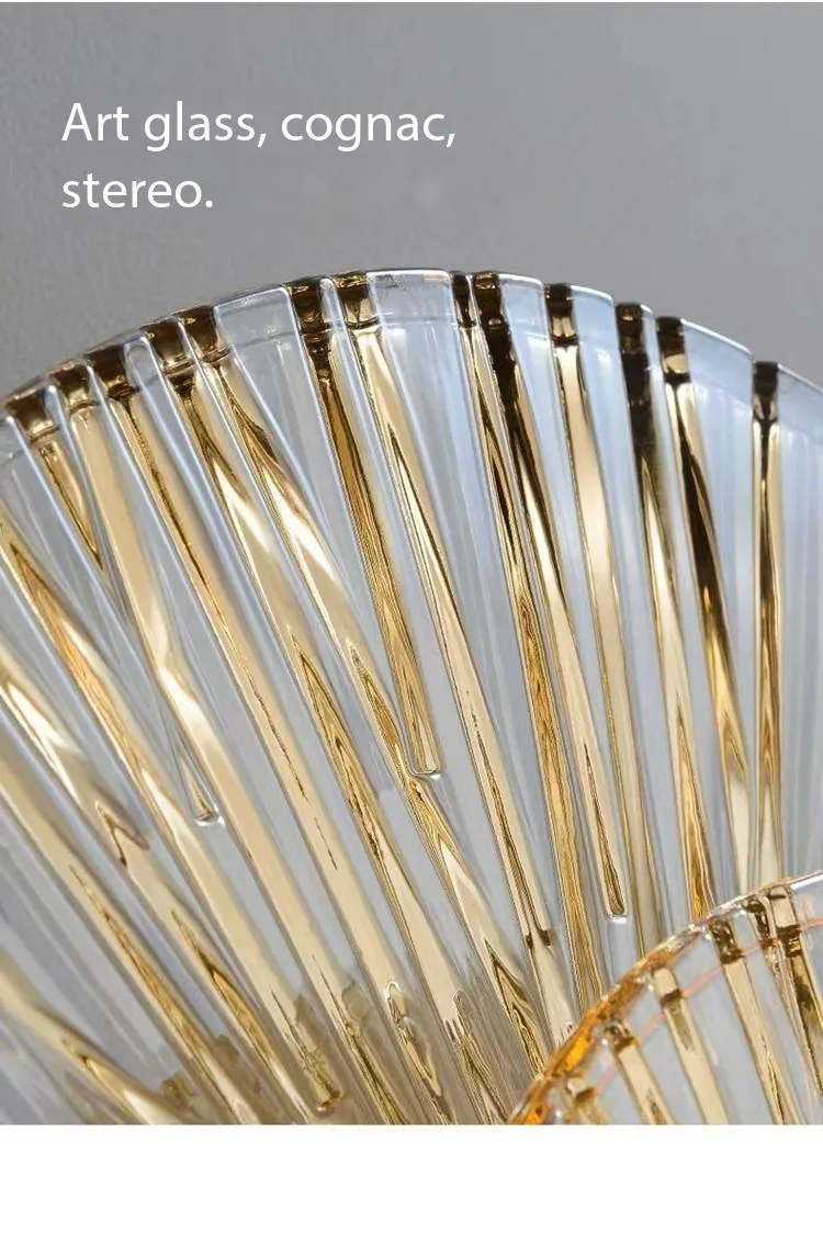Light emitted by the wall lamp
