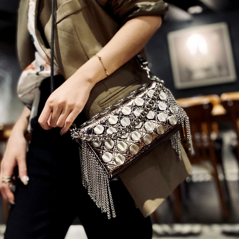 Fashion And Luxurious New Top Layer Cowhide Silver Glossy Horizontal Square Rivet Tassel Metal Chain Decoration Crossbody Women