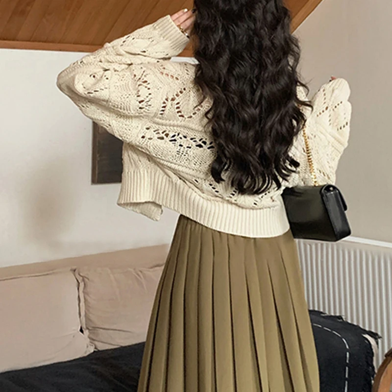 Fashion New Autumn Women's Clothing V-neck Cardigan Hollow Long-sleeved Sweater Casual Short Knitted Single Breasted Jacket