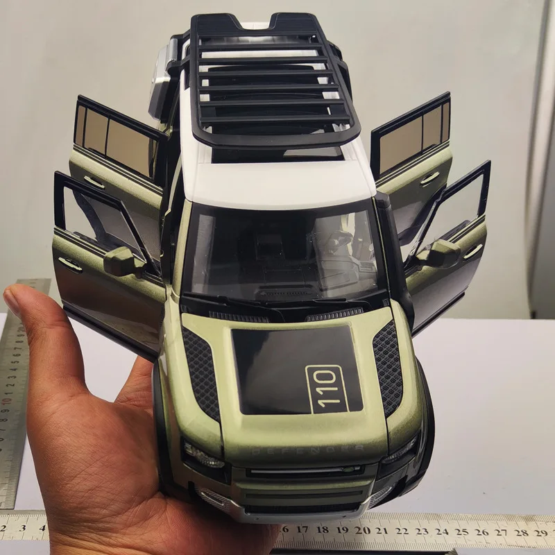 Big Size 1/18 Land Rover Defender 110 Off-road Car Model Toy
