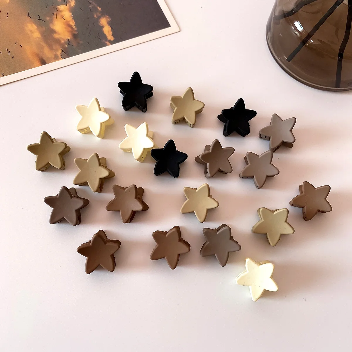 20/10 Stück kleine matte Blumen-Haarklammern für Frauen und Mädchen, rechteckige Kieferklammern, halbkreisförmige Haarspangen für dünnes Haar, Accessoires – Detail 15