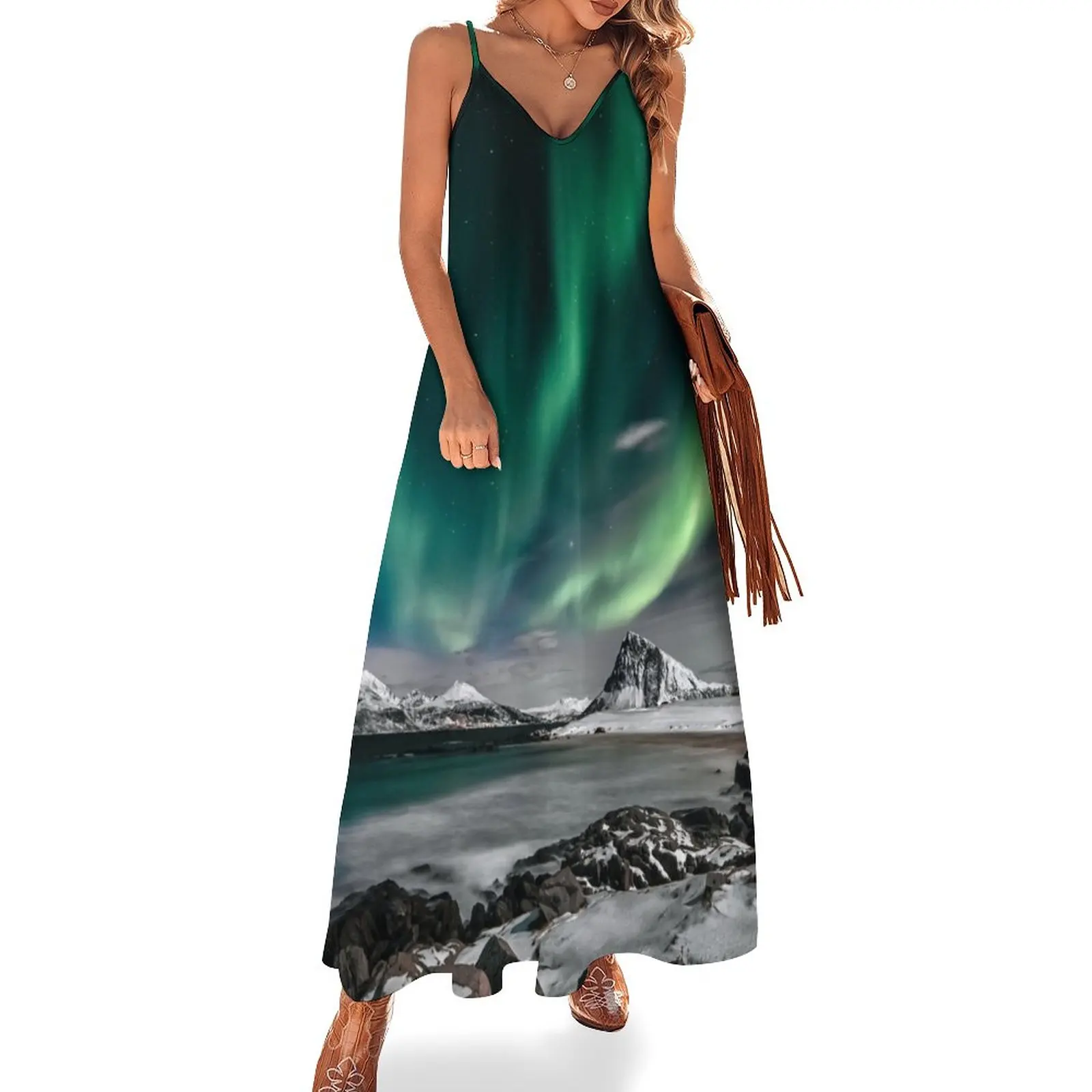 

Snowy Northern Lights Sleeveless Dress Beachwear dress women summer