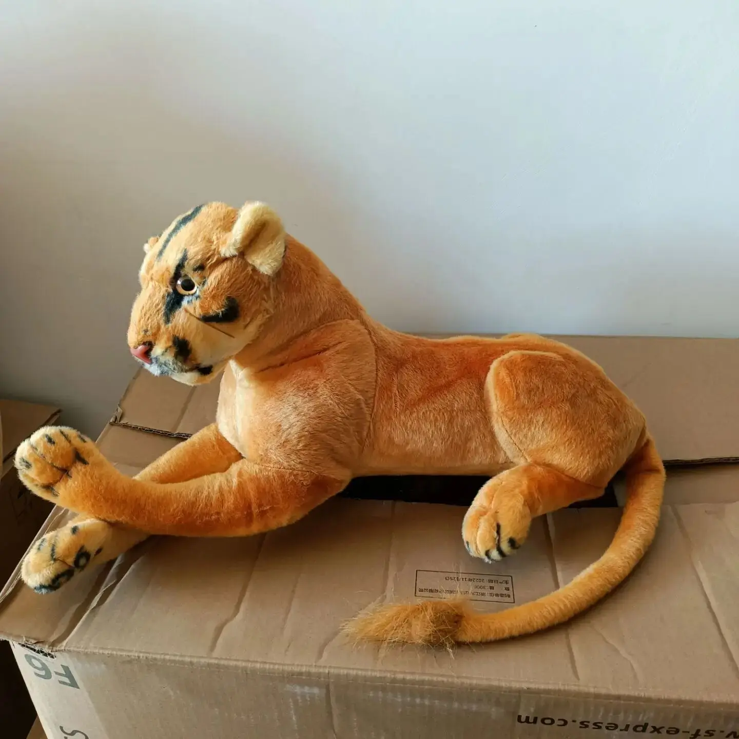

lovely plush lion toy simulation lying female lion doll gift about 75cm c0557