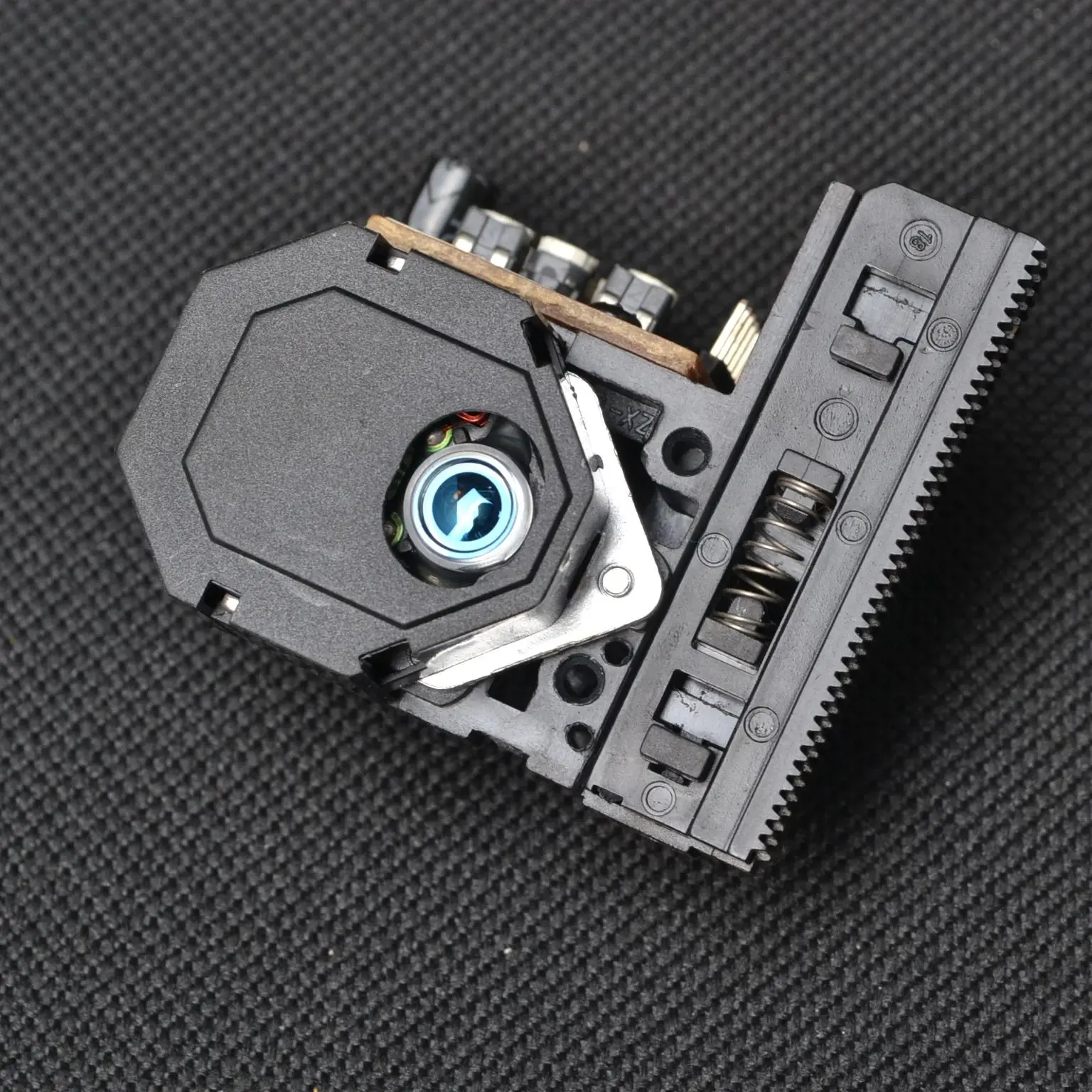 New Laser Len For Sony CDP-315 CDP-333 CDP-361 CDP-391 CDP-395 397 411 491 Lasereinheit CDP315 Optical Pickup