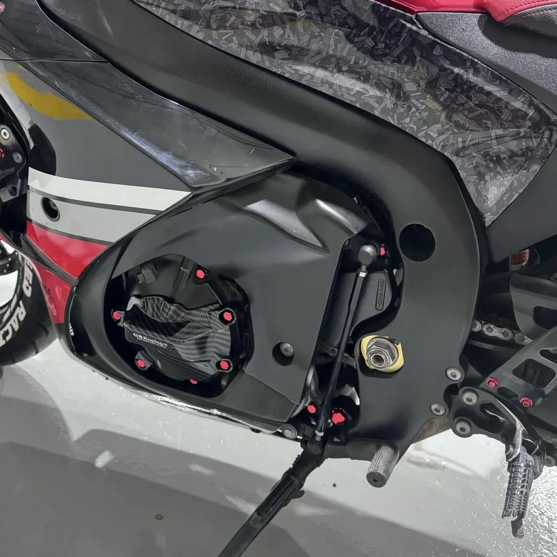 Motorcycles Engine Cover Protection case for SUZUKI GSXR1000 GSXR 1000 K9 & L0-L6 2009 -