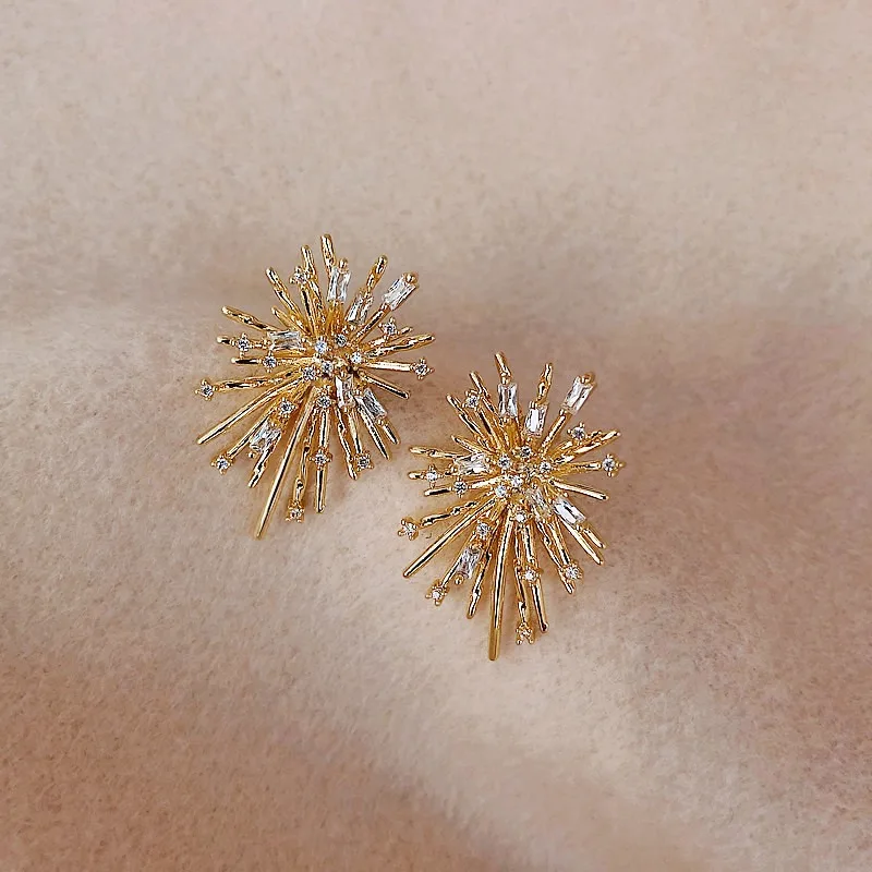 New Korean Personality Firework Flowers Elegant Women Gold Plated Stud Earring Women Zircon Wedding Party Jewelry Accessories