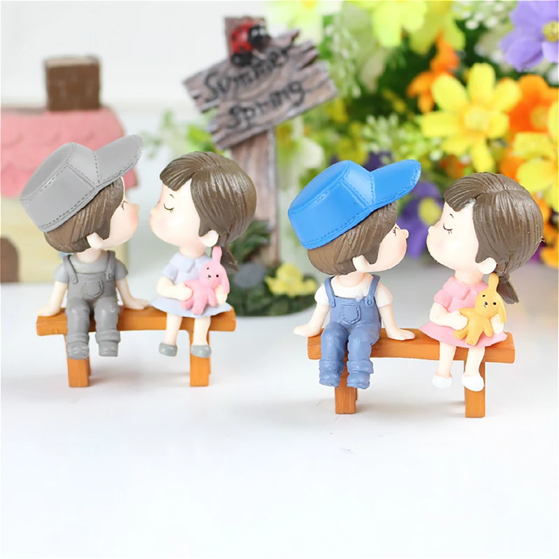 

2 Pcs Valentine's Day Gift Cartoon Cute Couple Doll DIY Landscape Decoration Accessories PVC Cake Small Decoration