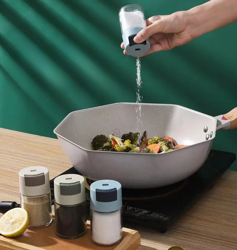 Seasoning Jar 0.5g Metering Salt Bottle Dispenser Salt Spice Pepper Bottle Can Healthy Living Quantitative Standard