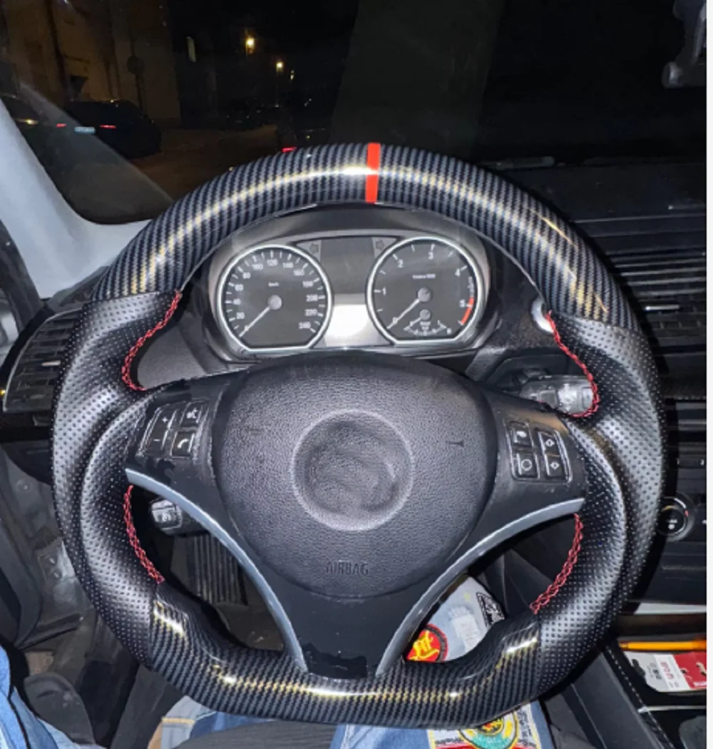 BMW E90 E91 E92 335i M3にカーボン仕様ステアリングトリム BMW E90 E91 E92 335i M3に★カーボン仕様ステアリングトリム