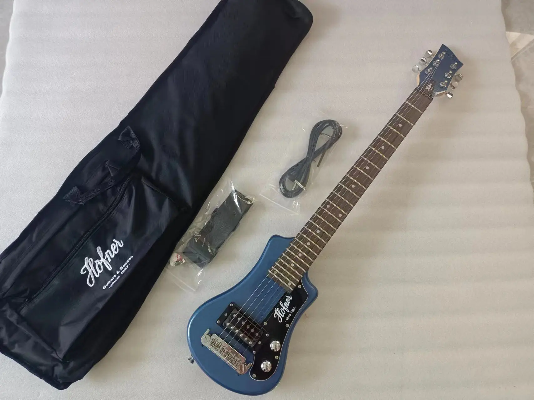 Mini Electric Guitar 34 in 6 Strings Free Cotton Soft Bag