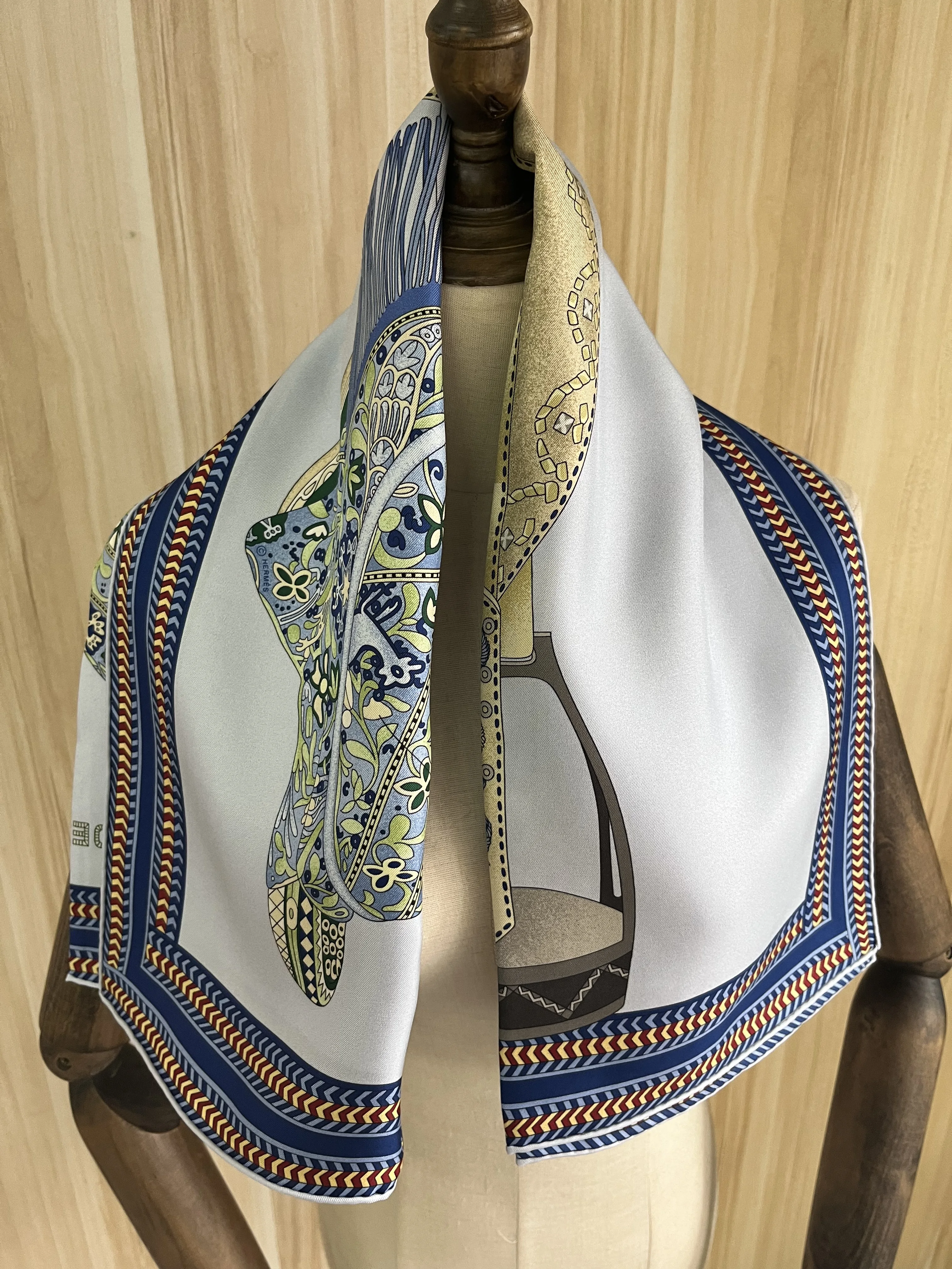 

2023 new arrival autumn spring blue double face 100% pure silk scarf twill hand made roll 90*90 cm shawl wrap for women lady
