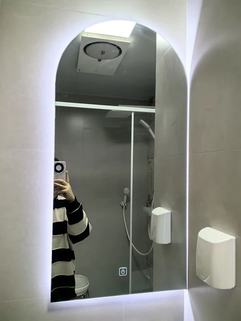 Description Picture 3 of itemFrench Glass Bath Mirrors for Toilet Wall-mounted Dressing Touch Screen Mirrors Light Luxury Arched Design Mirrors for Bedroom