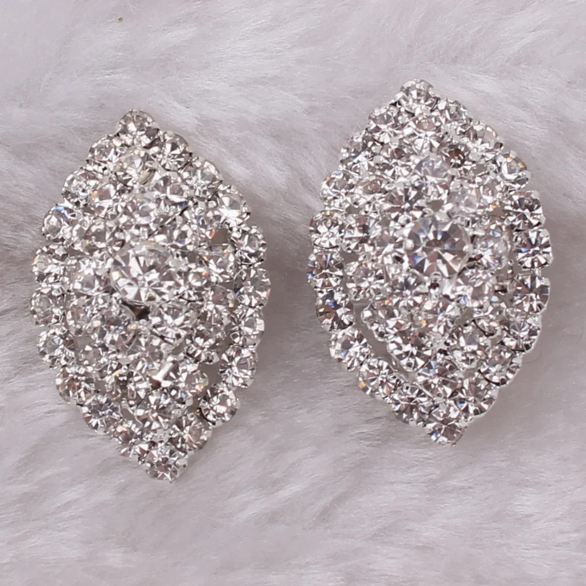 Ear Clip Earrings Clip Earrings Ear Clip High-grade Rhinestone Crystal Tear Drop Geometric Flower Clip on Earrings No Pierced for Women Wedding Luxury No Hole Earrings