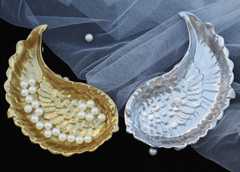 Description Picture 4 of itemAngel Wings Tray Silicone Mold DIY 3D Feather Shape Dish Jewelry Storage Display Plate Plaster Resin Casting Moulds Home Decor