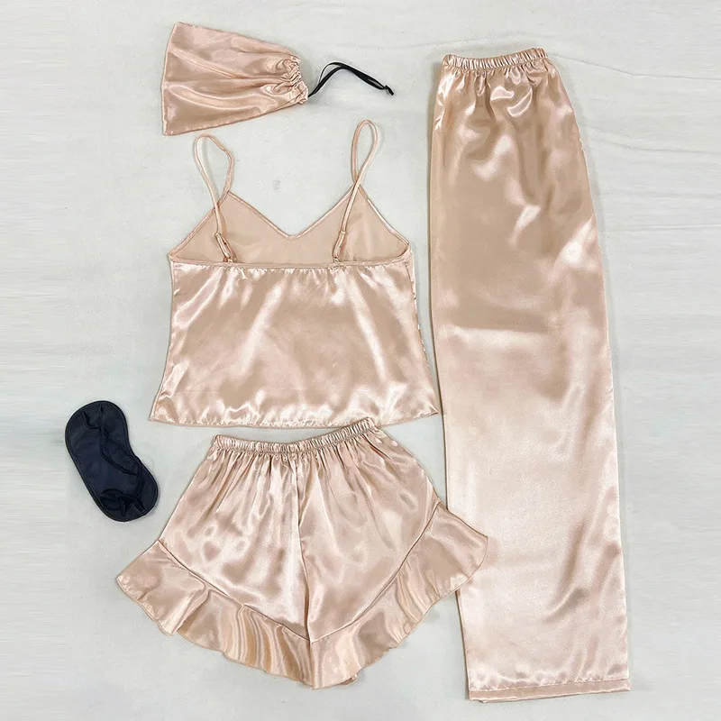 Рисунок 2 - Тонкая женская пижама из трех предметов