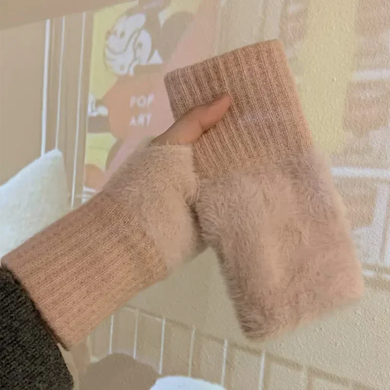 Women's Luxury White Plush Mink Fleece Fingerless Gloves