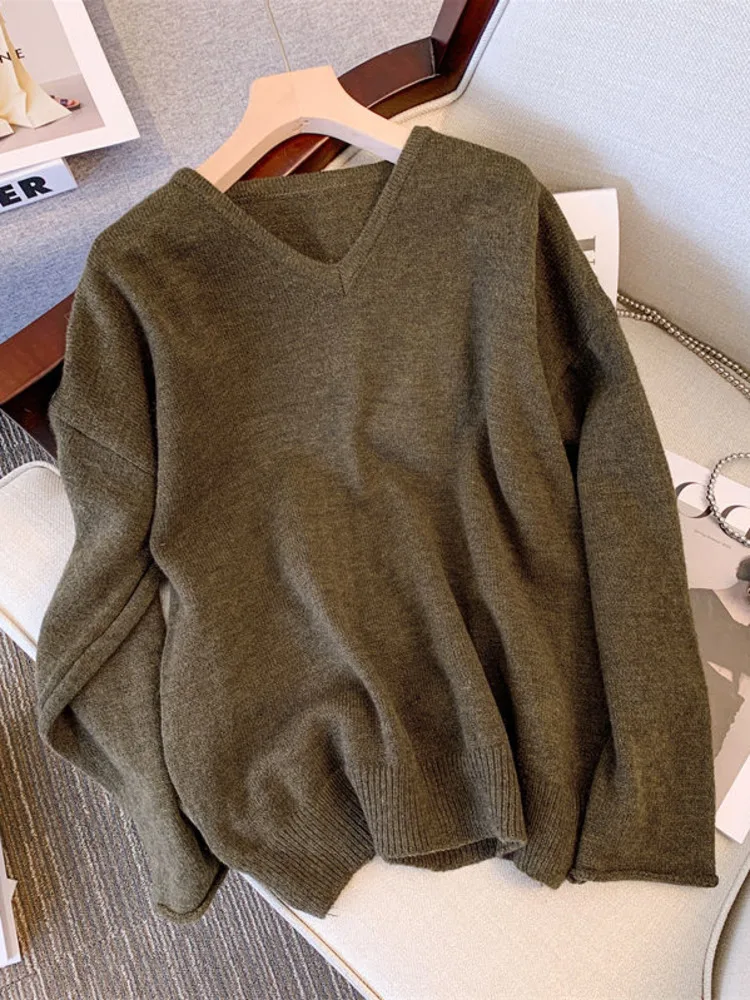 

2022 Autumn V-neck Dark Green Pullovers Sweaters Women Fashionable Knitted Tops Loose Female Jumpers
