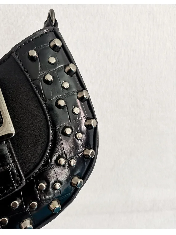 Fashion Women Shoulder Armpit Design Underarm Bag Rivet Saddle Solid Color Messenger Bag Hobos Handbags Y2K Purse