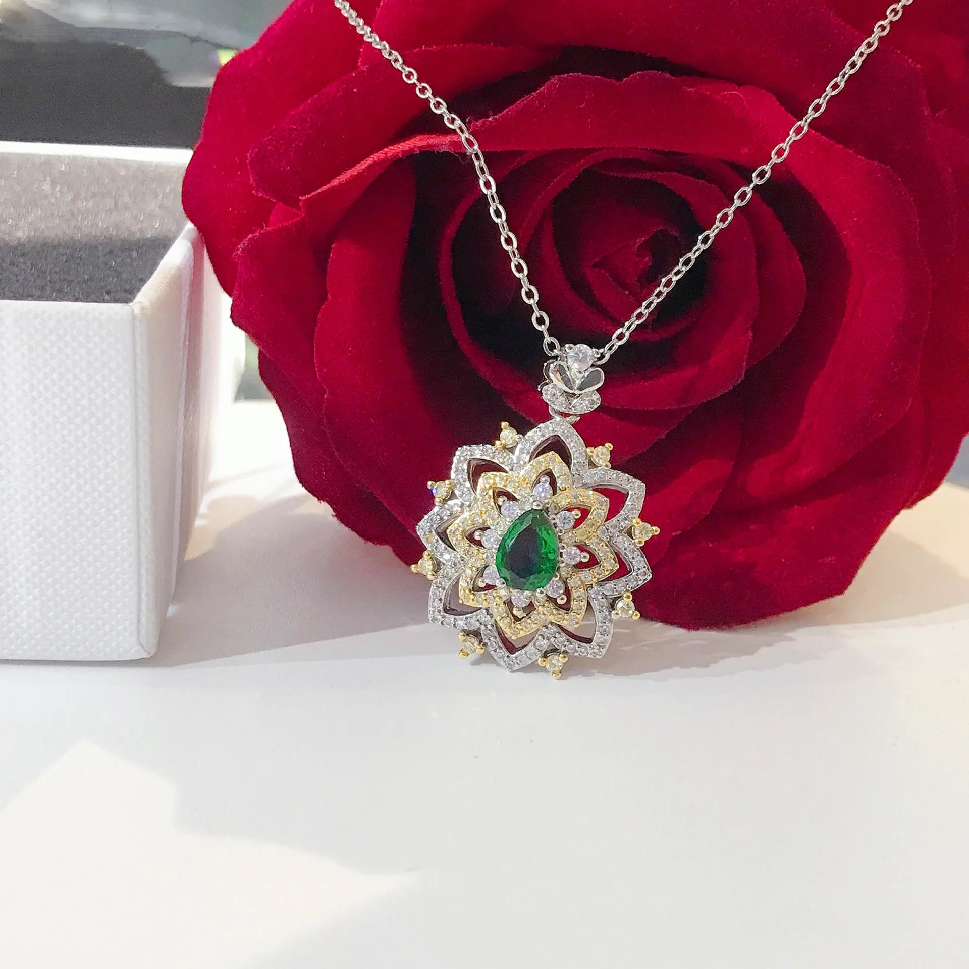 18K Multi Gold Necklace for Women Emerald Diamond Pendant Jewelry