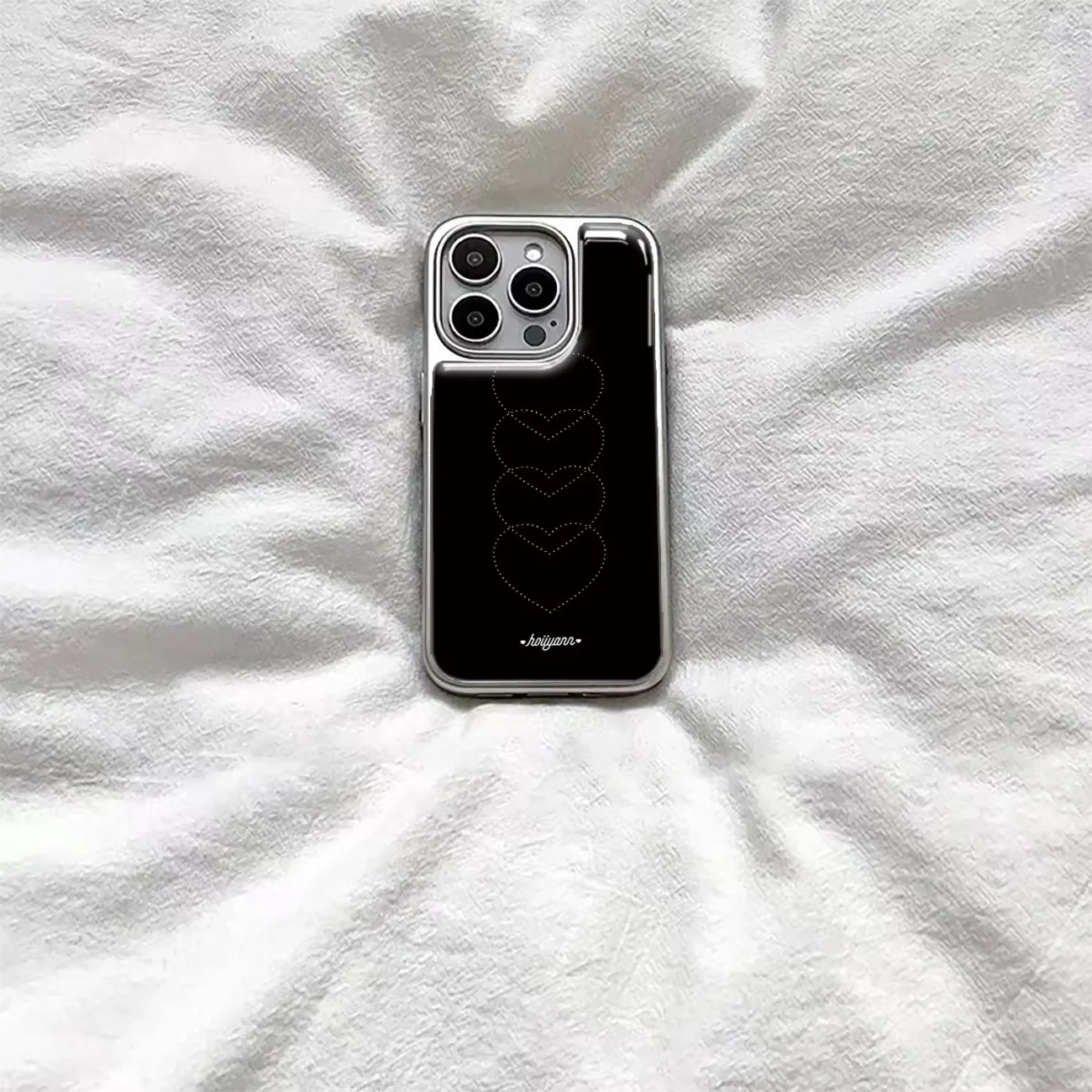 Black Background Heart Design Trendy Fashion Phone Case Cover