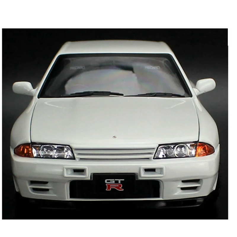 Auto-art 1:18 Niss-an GTR R32 Sky-line V-Spec II Alloy Simulation
