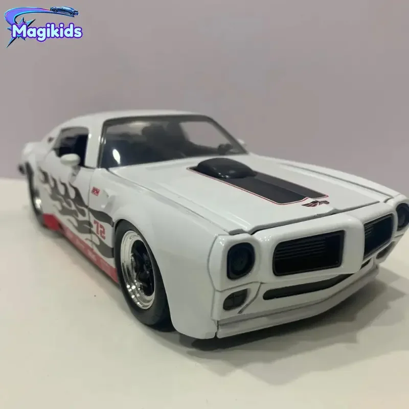 

Jada 1:24 1972 Pontiac Firebird Diecast Metal Alloy Model Car Toys for Children Toy Gift Collection J71