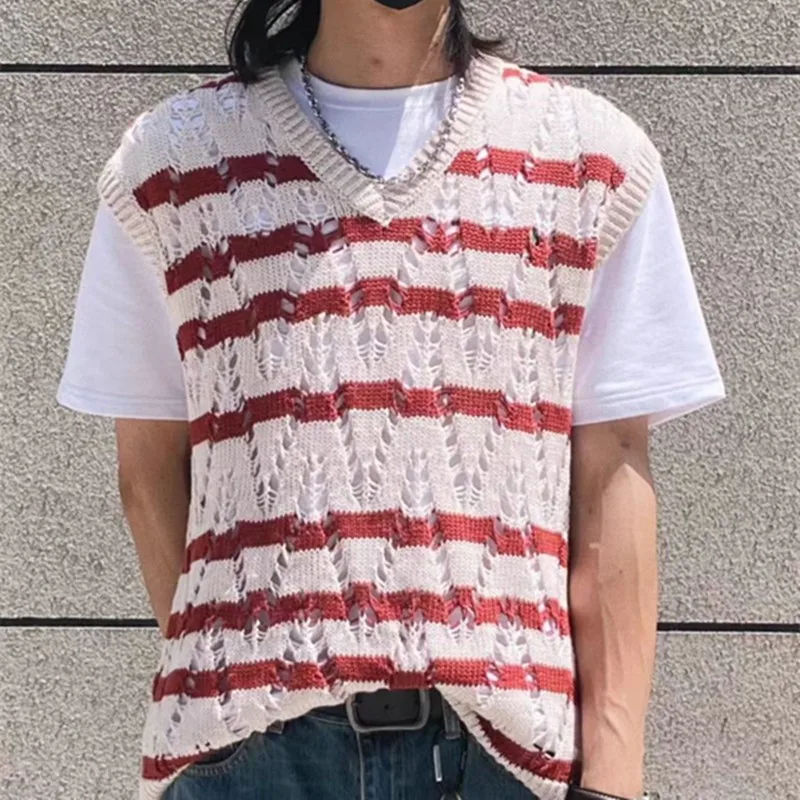 

High quality New Fashion Men Luxury famous Brand European Design red and white striped knit v-neck vest