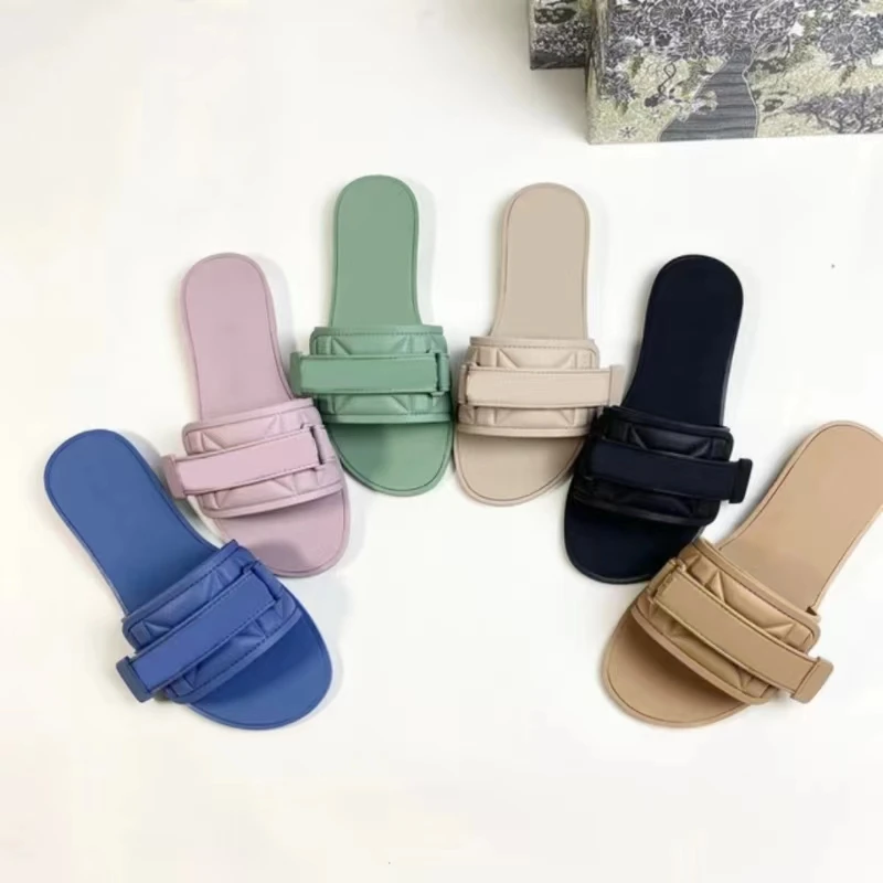 

Flt-soled Slippers Letter Buckle Flat-soled Women's Slippers Slides Slippers Wear Casual Beach Ladies Flip-flops