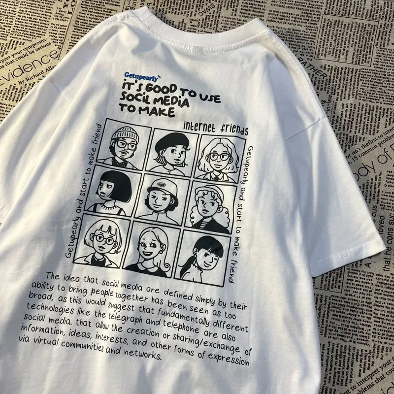 

Cotton Hong Kong Style Retro Graffiti PrintedShort Sleeved T-shirt for Men and Women on The StreetLoose and Versatile Couple Top