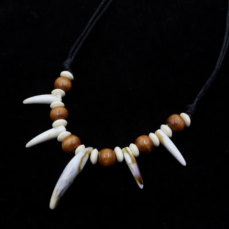 Heißer Verkauf Acryl Imitation Wolf Zähne Perlen Halskette verstellbare Länge Paar Halskette Amulett Geschenk