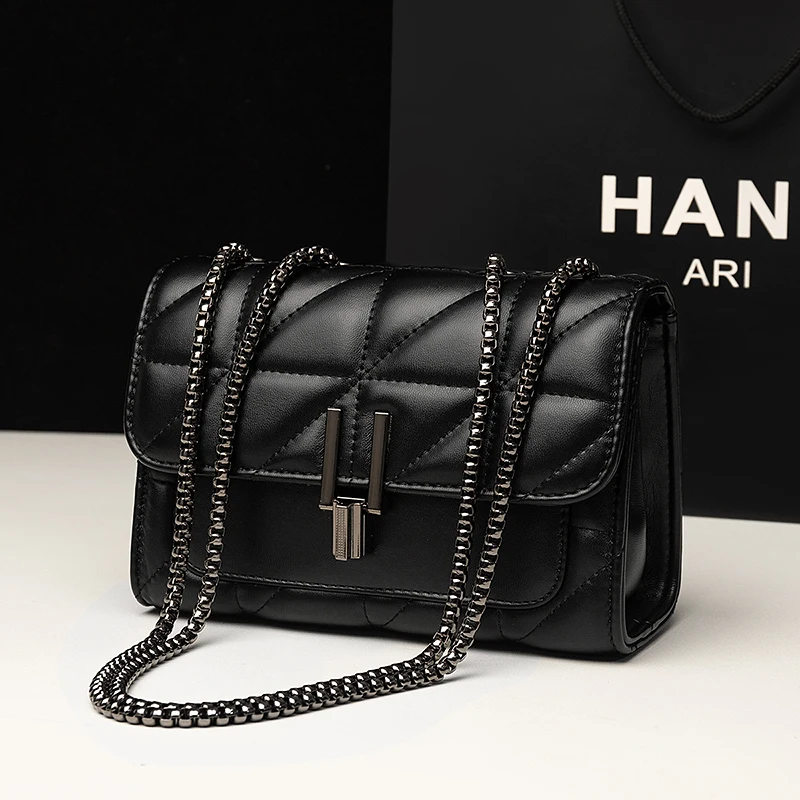 Schne Tasche Mit Ketten Bilder