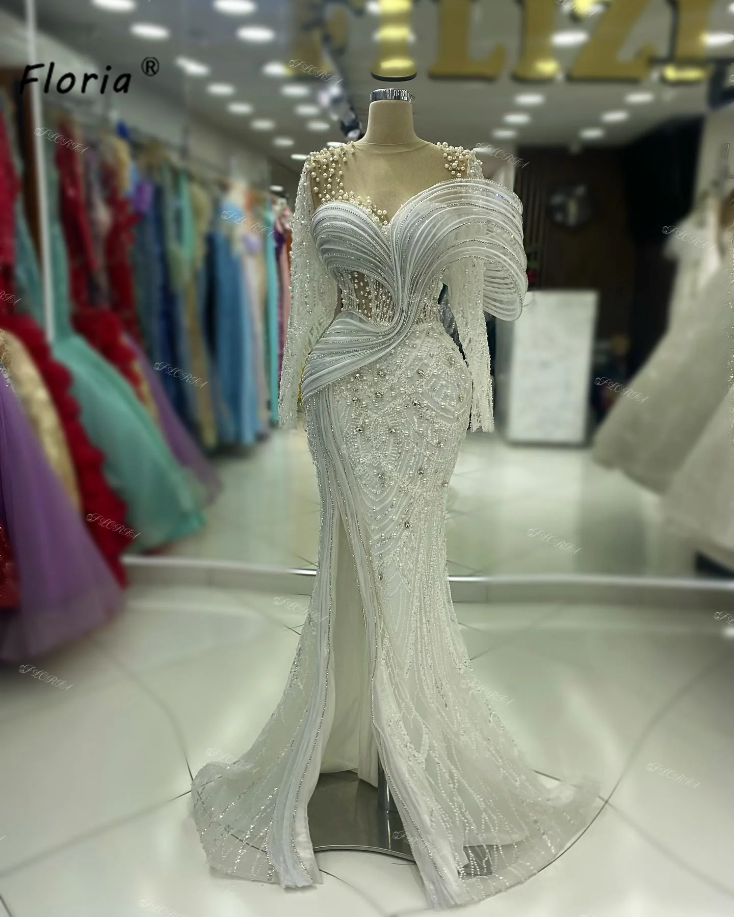 

Graceful Long Sleeve Dubai Wedding Dresses For Dubai Woman Beads Pearl Slit Bride Dress 3D Lace Corset vestidos novias boda 2024