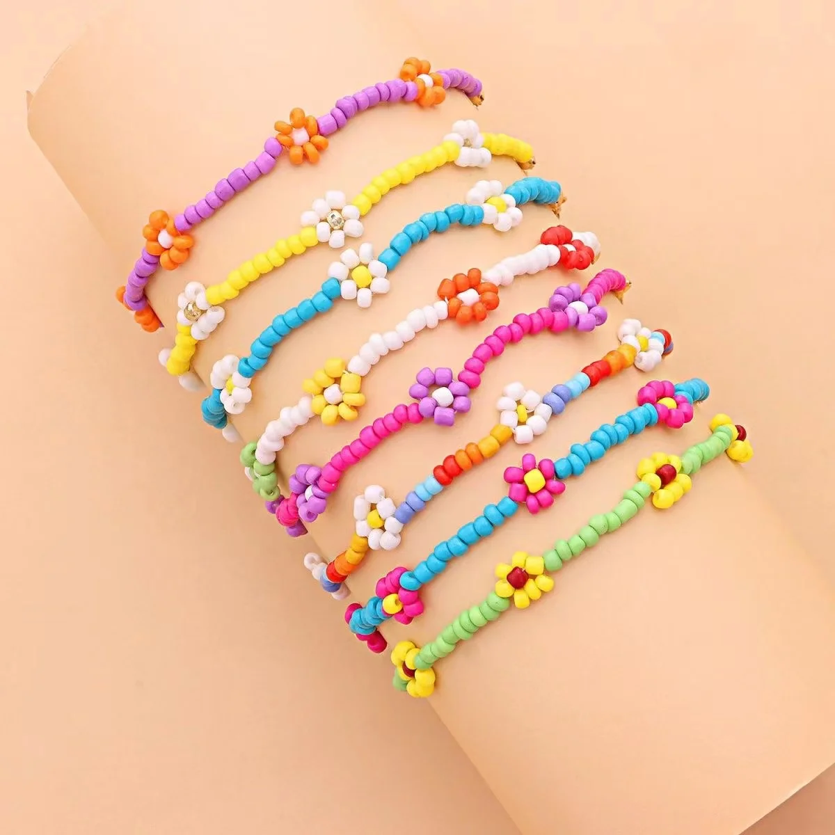 Bracelet Jewelry Korean Daisy Flower Bracelet for Women Girls Beaded Handmade Elastic Wristband