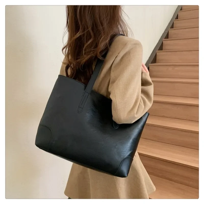 Retro Large Capacity Soft Leather Shoulder Bag Handbag Winter New Versatile Commuting Shoulder Bag Underarm Tote Shoulder Bag