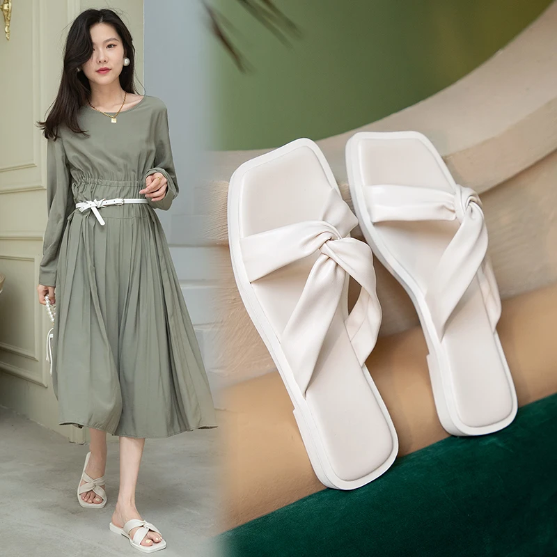 

2022 New Summer Flats Sandals Modern Slippers Women Fashion square Heel Shoes Women Solid Women's Slippers Women Shoes