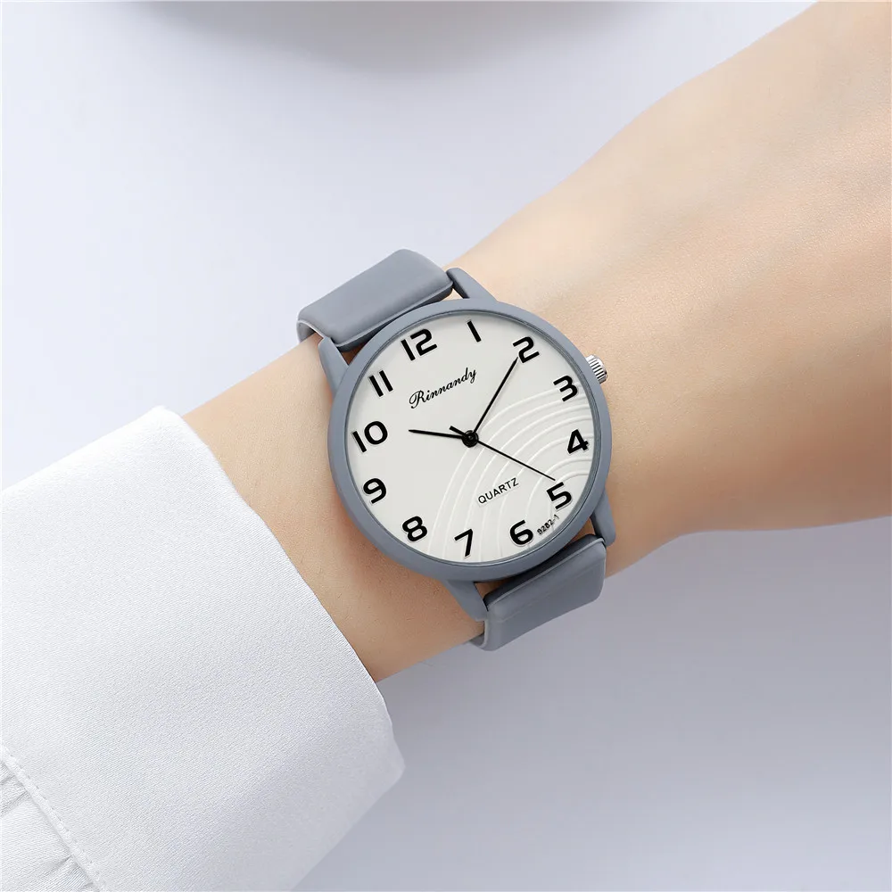 Moda Señora Hot Sales Relojes Ocio Gris Digital Simple Mujeres Reloj de Cuarzo Deportes Correa de Silicona Señoras Reloj de pulsera