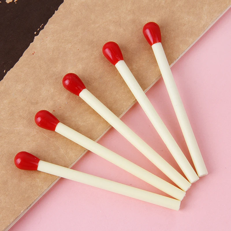 Рисунок 2 - пластиковые шариковые ручки