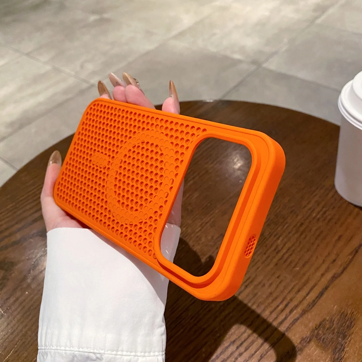 Breathable Cooling Heat Dissipation Case with Magsafe Compatibility