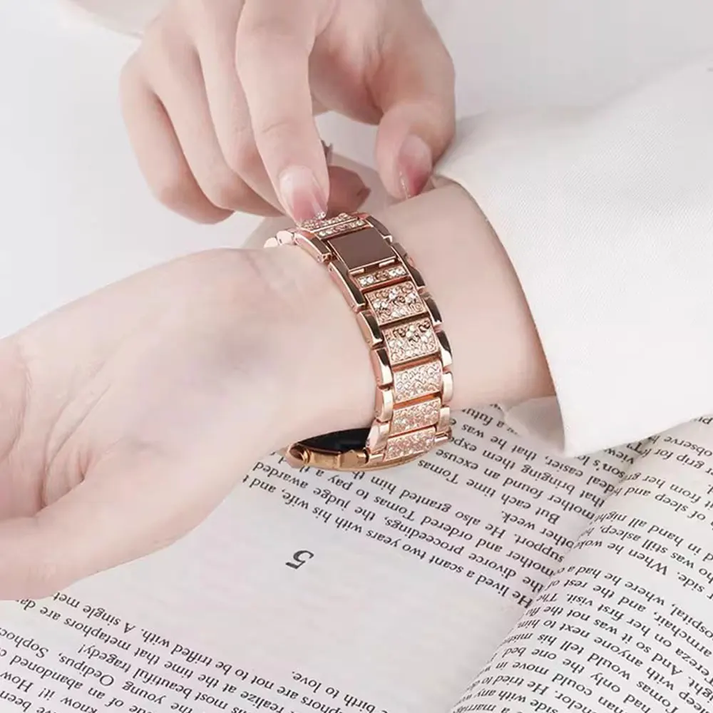 Elegant Diamond Metal Link Bracelet Strap – Universal 20mm/22mm Watch Band