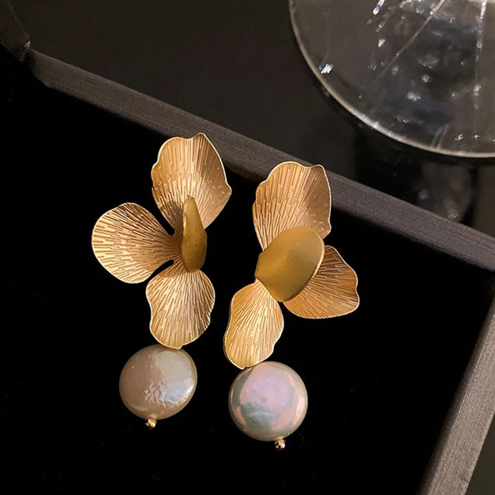 Luxury Gold Color Flower Earrings Baroque Pearl Minar Statement Fashion Jewelry For Women Retro Petal Long Drop Earrings Gift 10 Sbfaf50B5D2C342Ca81173F1B6Ef69A4Fm