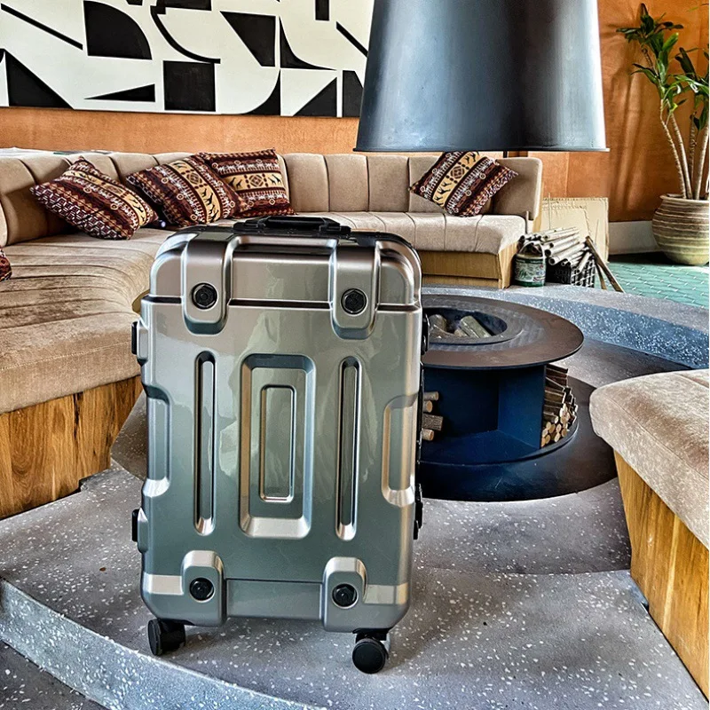 Science and technology sense universal wheel luggage boy trend high appearance level cool pull rod box new travel box boarding