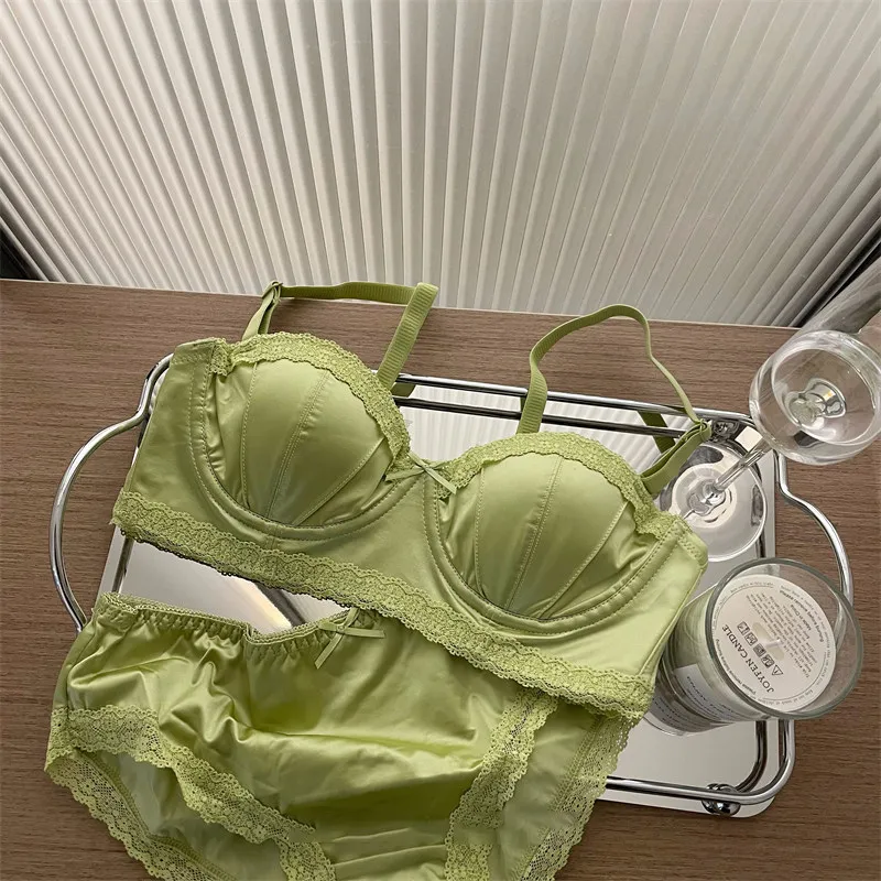 Article populaire : Soutien-gorge minimisant pour femme, d'inspiration française, en satin et dentelle, à bonnets fins, avec armatures souples, effet push-up, centrant, anti-affaissement, confort optimal