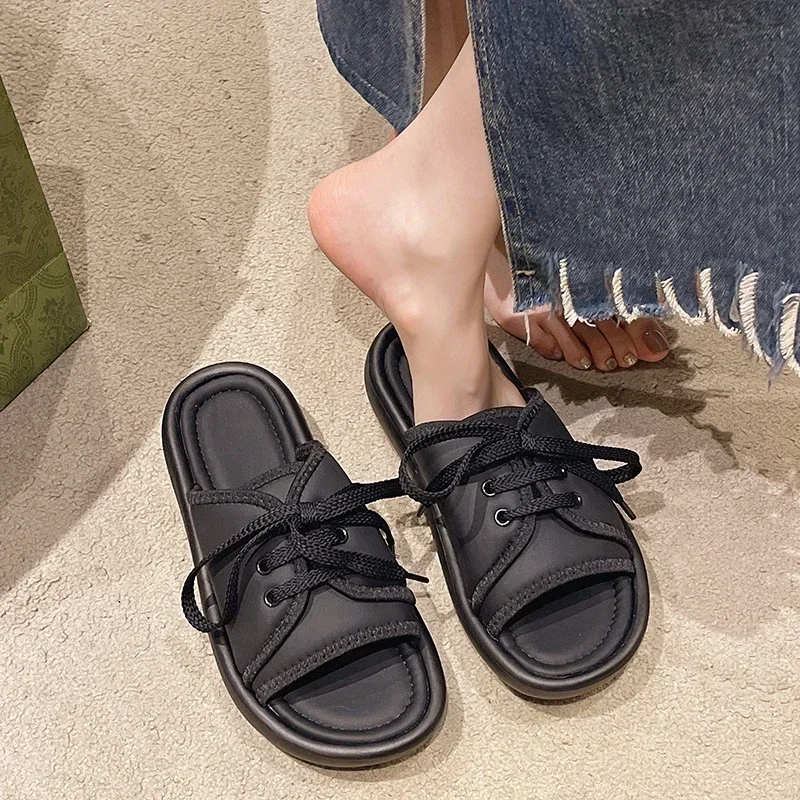 Wearing flat bottomed slippers for women's summer popular new lace up soft sole casual beach shoes women sandals women sandals