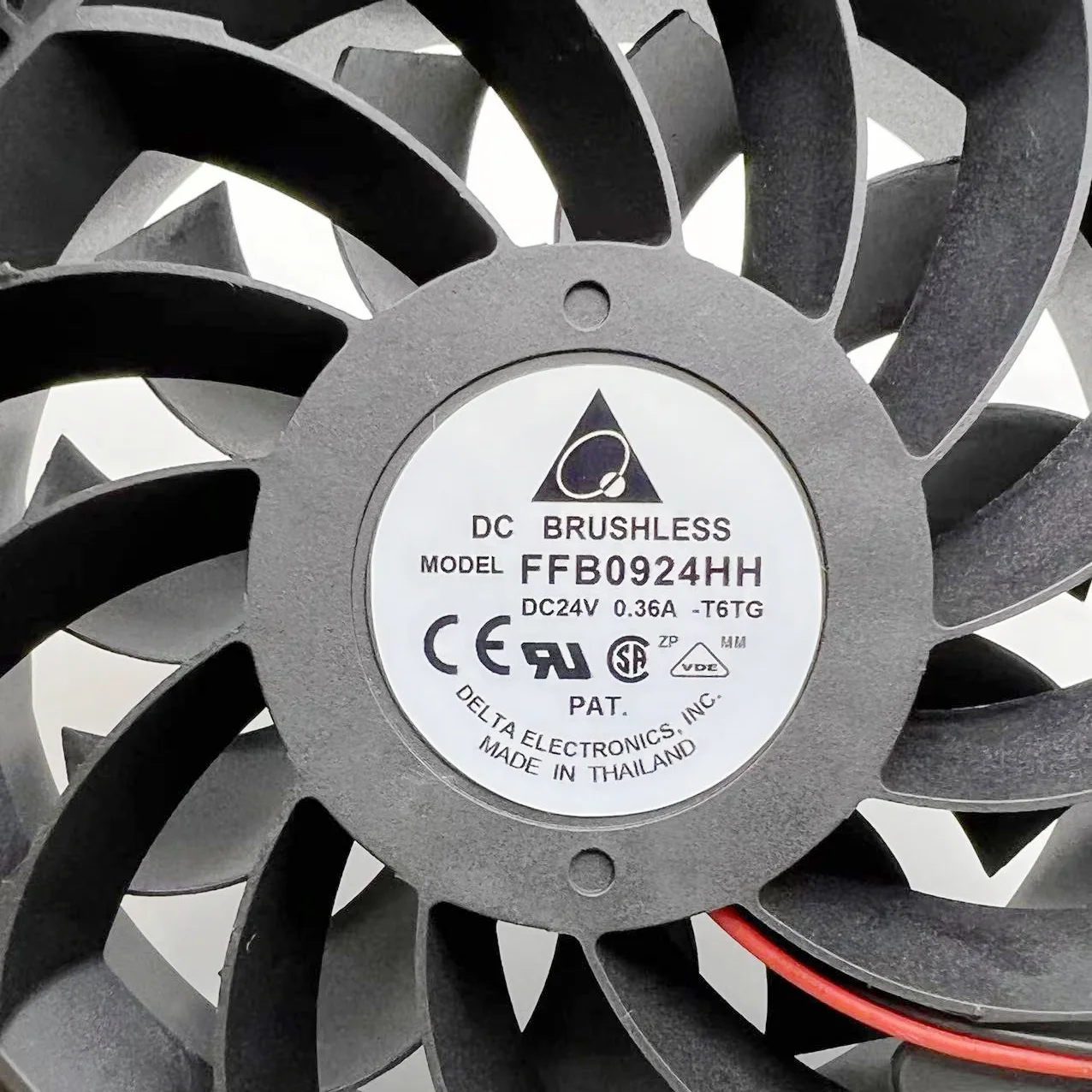 delta 2 fios, T6TG, CC, 24V, 0.36A, 90x90x25mm, FFB0924HH