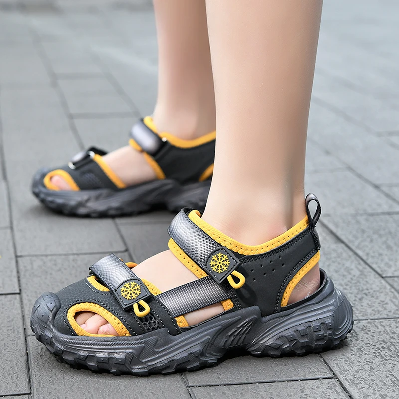 키즈 클로즈드 토 스포츠 샌들 조절 가능한 스트랩 통기성 있는 갑피 논슬립 두꺼운 밑창 여름 신발 남아용 아웃도어 비치 스니커즈