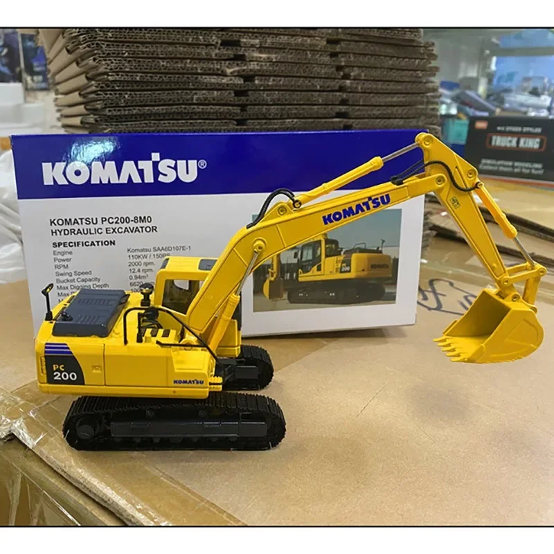 UH 1:43 Scale Komatsu PC200-8M0 Excavator Engineering Truck