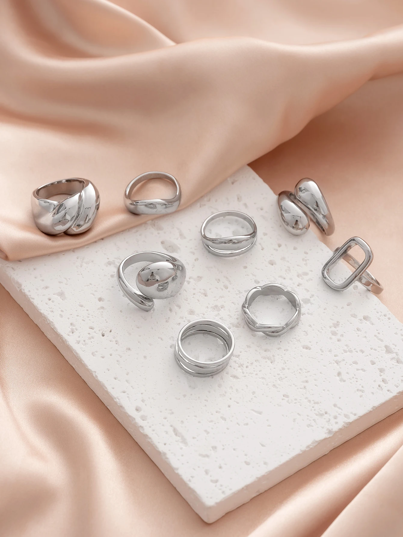 8PCS Fried Dough Twists Geometric Smooth Overlay Ladies Personality Ring