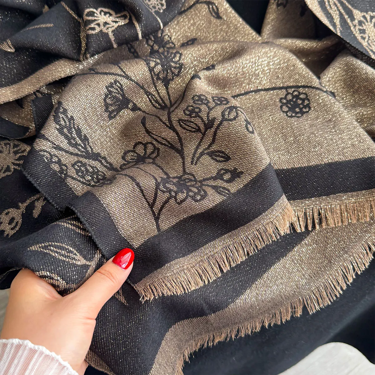 New Fashion Ladies Muslim Hijab Golden Thread long Scarf Spring and Autumn Warm Scarf Pashmina Shawl Foulard Wrap Headscarf